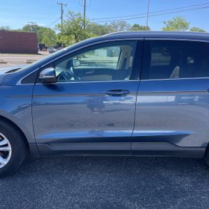 FORD EDGE SEL - 4