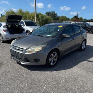 FORD FOCUS SE - 1
