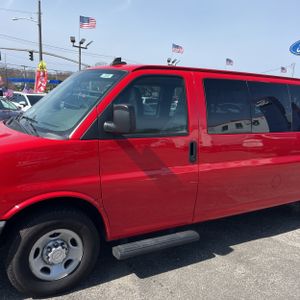 CHEVROLET EXPRESS LS 3500 - 2