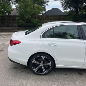 2024 Mercedes-BENZ C-CLASS photo 9