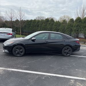 HYUNDAI ELANTRA SEL - 3