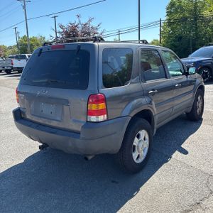 FORD ESCAPE XLT - 8