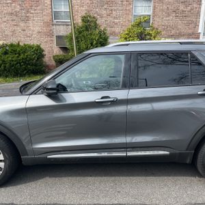 FORD EXPLORER PLATINUM - 4