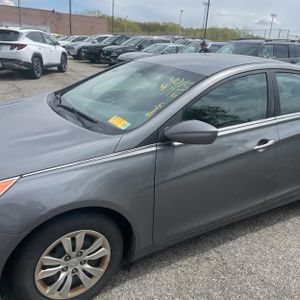 HYUNDAI SONATA GLS - 2