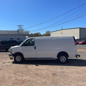 CHEVROLET EXPRESS 2500 - 3