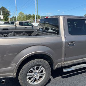 FORD F-150 LARIAT - 9