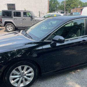 2020 Toyota CAMRY LE photo 2