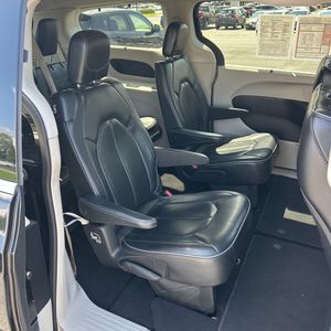 2020 Chrysler PACIFICA LIMITED — миниатюра 35