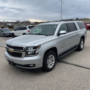 CHEVROLET SUBURBAN LT - 1
