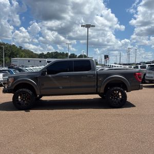 صورة 3 لـ 2023 FORD F-150 XLT