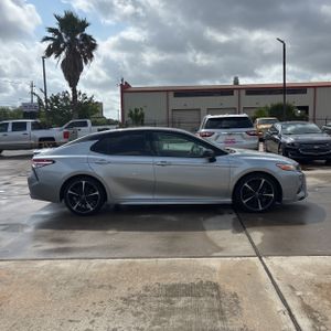 Toyota Camry XSE - 10