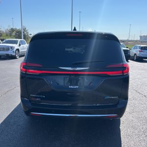 CHRYSLER PACIFICA HYBRID LIMITED - 7