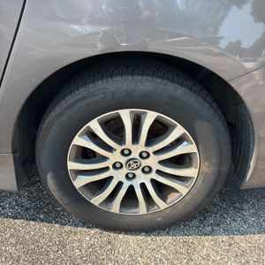 2020 Toyota SIENNA XLE 8-PASSENGER thumbnail 18