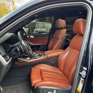 صورة مصغرة 32 لـ 2021 BMW X7 M50I