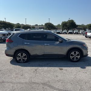 صورة 10 لـ 2019 Nissan ROGUE SV