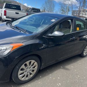 HYUNDAI ELANTRA GT BASE - 2