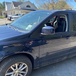 DODGE GRAND CARAVAN SXT - 2
