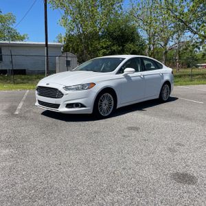 FORD FUSION SE - 1