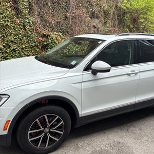 VOLKSWAGEN TIGUAN SE 4MOTION - 2