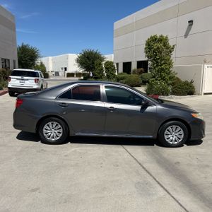 TOYOTA CAMRY - 10