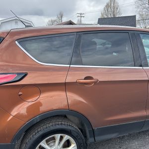 FORD ESCAPE SE - 9