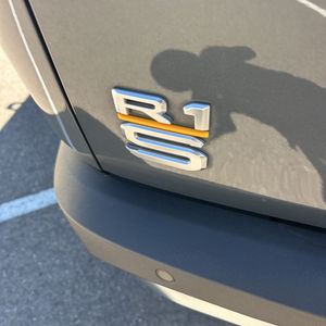 صورة مصغرة 23 لـ 2023 Rivian R1S ADVENTURE