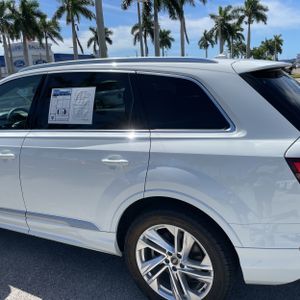 AUDI Q7 PREMIUM PLUS - 6