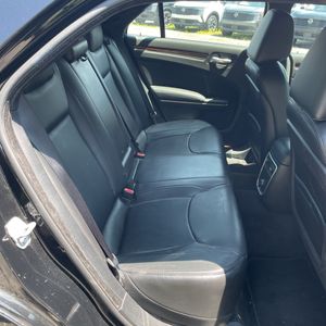 2013 Chrysler 300 MOTOWN — миниатюра 35