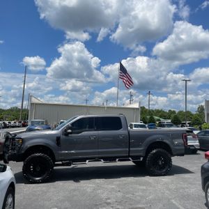 FORD F-250 SUPER DUTY LARIAT - 3