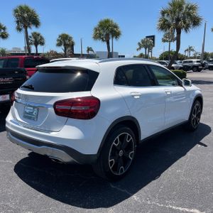 MERCEDES-BENZ GLA - 8