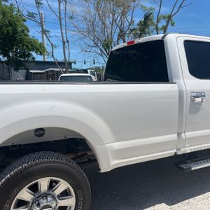 FORD F-350 SUPER DUTY LARIAT - 9