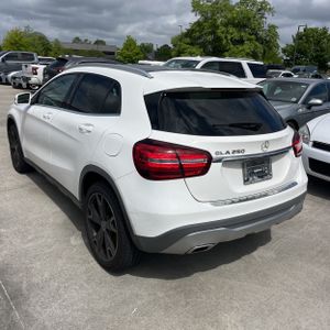 MERCEDES-BENZ GLA - 5