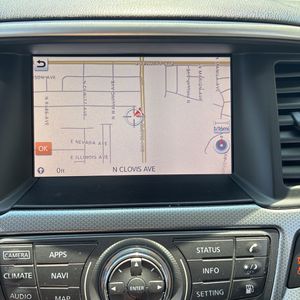 2019 Nissan PATHFINDER SL — миниатюра 40