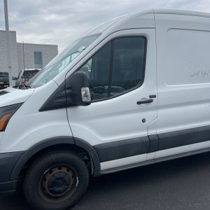 FORD TRANSIT 150 - 2
