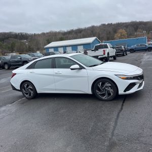 HYUNDAI ELANTRA SEL - 10