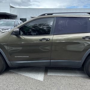 JEEP CHEROKEE SPORT - 4