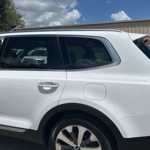 2021 KIA TELLURIDE S photo 6