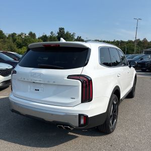 2024 KIA TELLURIDE EX photo 8