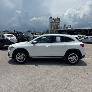 صورة 3 لـ 2021 Mercedes-BENZ GLA