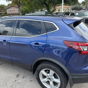 NISSAN ROGUE SPORT S - 6