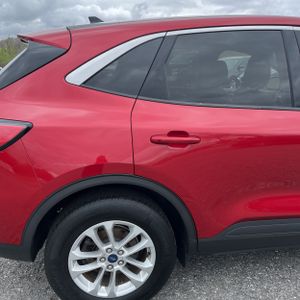 FORD ESCAPE SE - 9