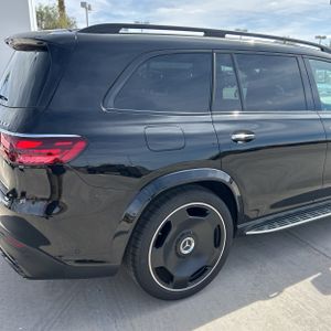 MERCEDES-BENZ GLS AMG - 9