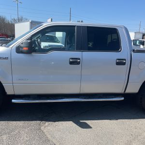 FORD F-150 XLT - 4