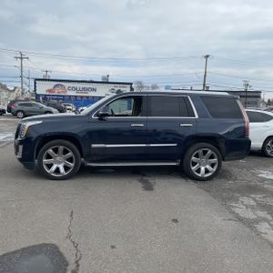 CADILLAC ESCALADE LUXURY - 3