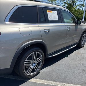 MERCEDES-BENZ GLS - 9