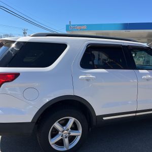 FORD EXPLORER XLT - 9