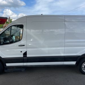 FORD TRANSIT 250 - 4