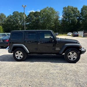صورة 10 لـ 2017 JEEP WRANGLER UNLIMITED SPORT
