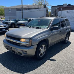 CHEVROLET TRAILBLAZER - 1