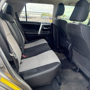 2015 Toyota 4RUNNER SR5 缩略图 35